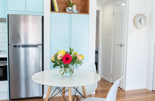 Cooks Hill House | Walk to the Beach | Live Like A Local | All The Comforts Of Home