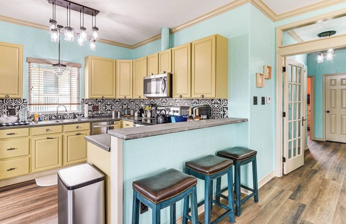 Crystal Beach House | Walk to the Ocean: Family Retreat in Crystal Beach
