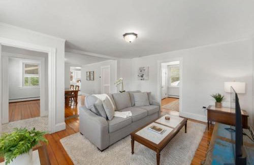 Barrington House | Walkable 4BR in Barrington Near Beach & Bike Path