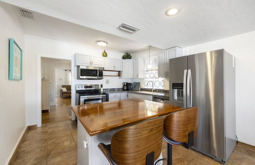 Cedar Key House | Walkable bayside home with private dock and large outdoor living area