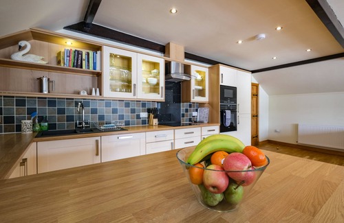 Bowness-on-Windermere House | Walkers - Luxury Boat House On The Shore Of Lake Windermere Near to Bowness