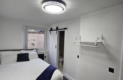Ellemford Bed & Breakfast | Walking distance to Edinburgh Zoo and Murrayfield Stadium