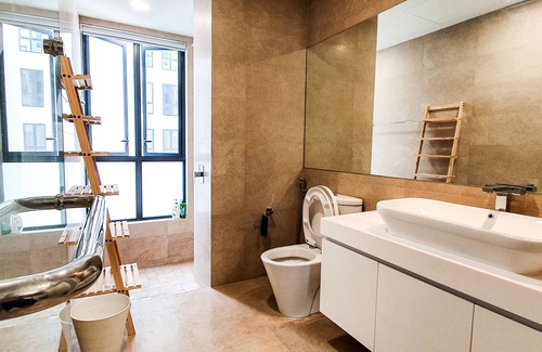 Kuala Lumpur City Centre Condo | Walking Distance to KLCC | 6 -8 pax | Cozy & Fun Home