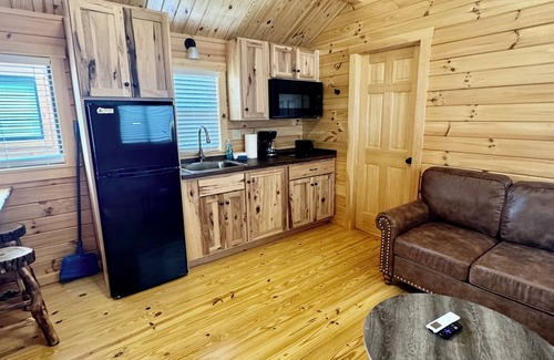 Marion Apartment | Walking Distance to Lake James: Private Resort Amenities