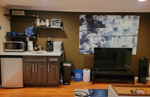 Freeport's Nautical Mile House | Walking Distance to Nautical Mile