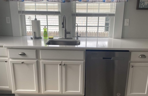 Wareham Center Cottage | Walking distance to Private Beach! Charming Cottage North of Cape Cod.