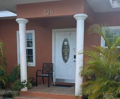 Patricks Island Apartment | Wallflower Place