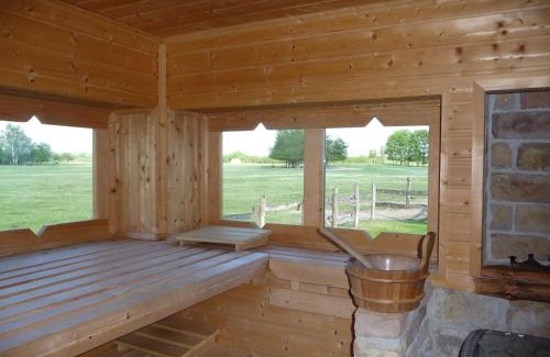 Kaskantyu House | Walter Ranch