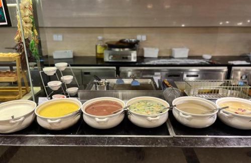 Qinghe Qu Hotel | Wanda Realm Huaian