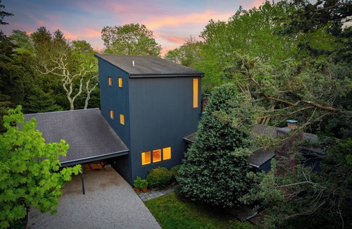 Bellport House | Wander Bellport Park