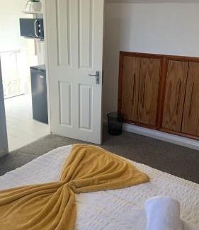 Thornton House | Wandsworth, South London Deluxe King Room 4