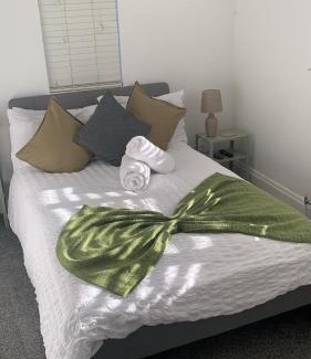 Thornton House | Wandworth, South London Deluxe King Room 2