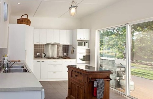 Borallon Cottage | Wanora on the Brisbane River