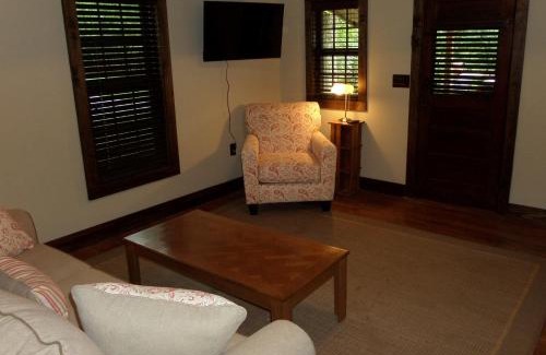 Rogers House | War Eagle Homestead Cabin