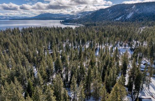 Sunnyside House | Ward Creek by AvantStay 5 Min Walk to Lake Deck