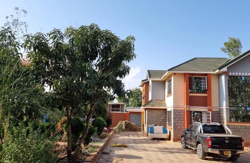 Kirinyaga House | Waridi Farmhouse