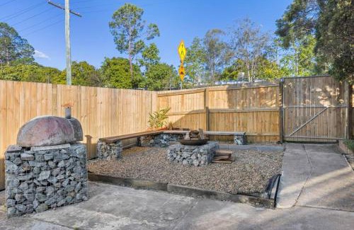 Gympie House | Warm and Cozy Cottage House