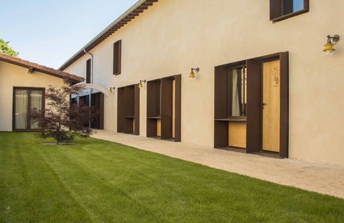 Saint-Cyr-au-Mont-d'Or House | Warm, contemporary estate with swimming pool - 14 rooms
