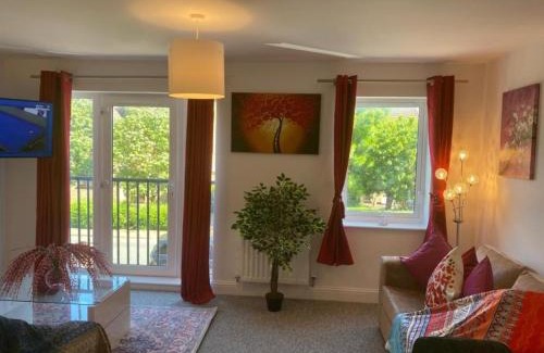 Cambridge House | Warm & Cosy Homely 4 BDR Chesterton House w High Speed WIFI, Big Garden & Free Parking