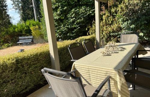 West Vancouver Villa | Warm & Cozy 2 bedroom, 1/5 bath, you will love it!
