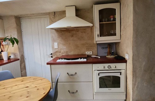 Nalliers House | Warm, family home