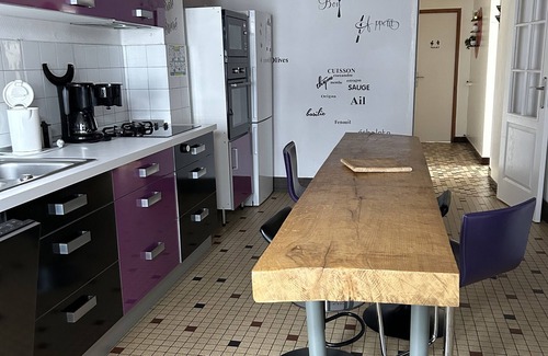 Pipriac House | Warm house