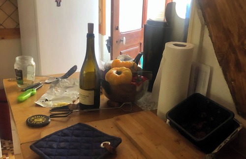 Chatel-Censoir House | Warm house, free wifi, private garden with flowers, 20 min. from Vézelay.