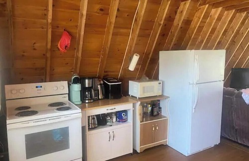 Port Howe Cottage | Warm Ocean Waters | Cozy Cottage for Family Getaways