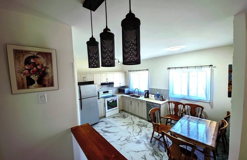 Saint-Hubert House | Warm Welcome Home