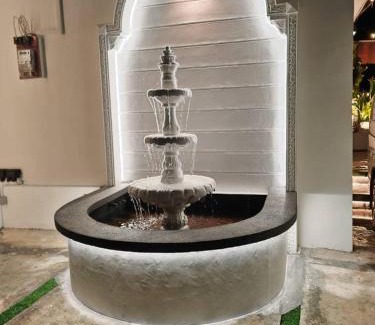 Muar House | WARNI 45 Whole Or Room