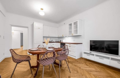 Powisle Apartment | Warsaw Downtown- 82m2, Top Location - by Rentujemy