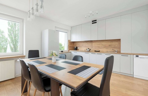 Dziaki Lesne Apartment | Warszawska 10 | Comfy Apartment | Near Centre