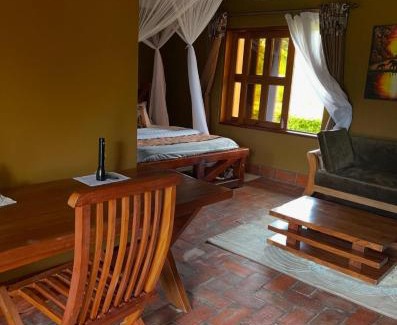 Kichwamba Hotel | warujojo safari lodge