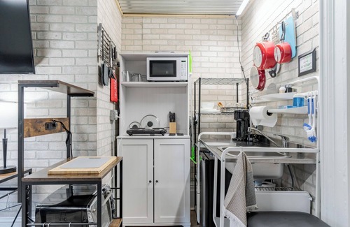 Munfordville Apartment | Washington St/Studio apartment/Centrally located