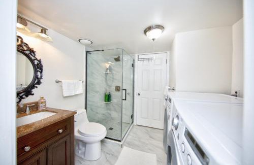Bel Air Apartment | Watch Deer from a Farm Cottage