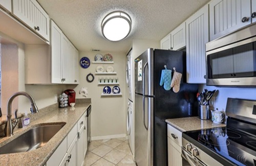 East Wind North Condo | Watch the Dolphins play in the Atlantic while the gentle waves roll in.