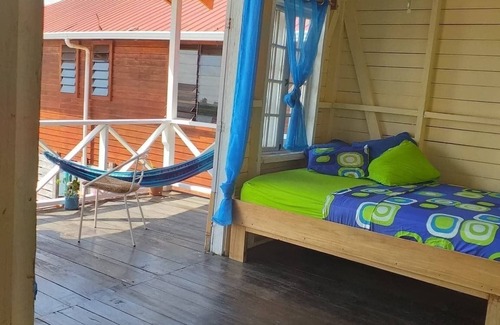 Bocas del Toro Bed & Breakfast | Water caraïbienne house Wabi Sabi influence