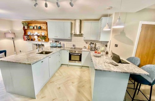 Rostrevor Cottage | Water Cottage Rostrevor Village NITB Approved