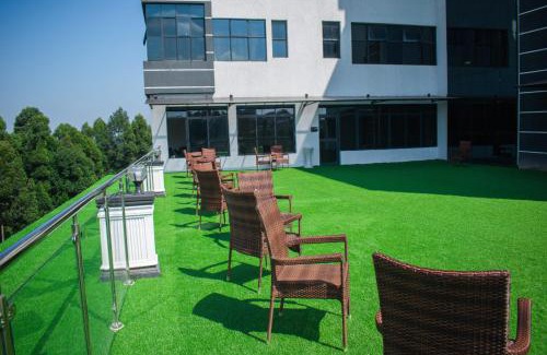 Kenya Hotel | WATER PavilioN HOTEL