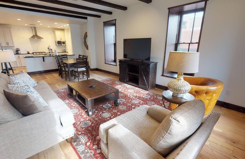 Downtown Santa Fe Condo | Water Street Residence A: Located just 400 feet from the Plaza!