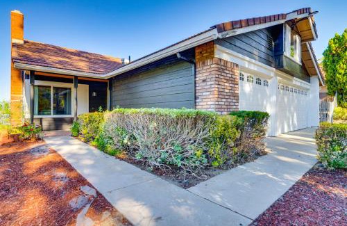 Lake Elsinore House | Water-View Home with Hot Tub in Lake Elsinore!