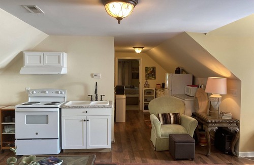 Terrell Apartment | WATERFRONT! Lake Norman Vacation Rental and Corporate Housing 2 Bedrooms