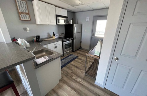 Chalmette Apartment | Waterfront 2BR Retreat ~7mi to French Qtr~ Parkingnpelicans roost