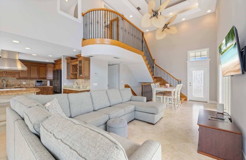 Sebastian House | Waterfront 3 Bedroom Home on the Indian River