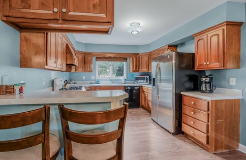 Wicomico Church House | Waterfront 4 Bed 3 Bath Sleeps 8 - Free River Cruise with Week Long Rental