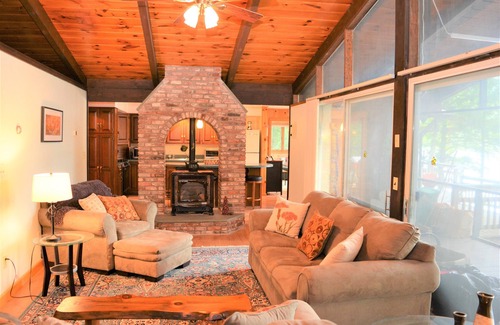 Grantham House | Waterfront 5 bedroom home on Stocker Pond with Dock