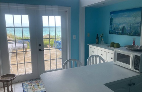 Great Harbour Cay House | ❤️Waterfront beach villas with wrap around decking
