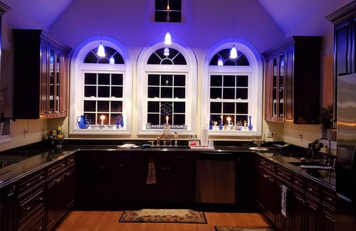 Mount Holly House | Waterfront Beauty on the Bay