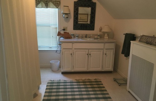 Bath Cottage | Waterfront Bliss in Bath