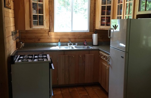 Gardiner Cabin | Waterfront cabin ‘’5 min boat access only’, 30 mins to Freeport or Brunswick